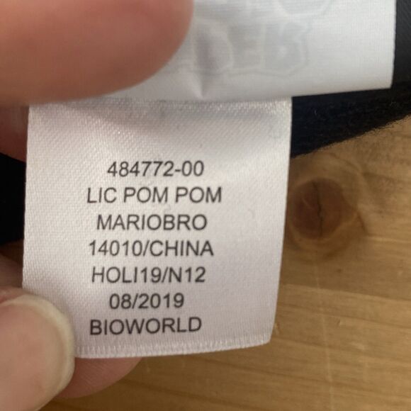 Nintendo Super Mario Beanie Black Knit Hat w Embroidered Logo & Pom Sz L/XL - Picture 10 of 10